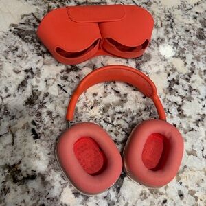 Apple AirPod Max Orange